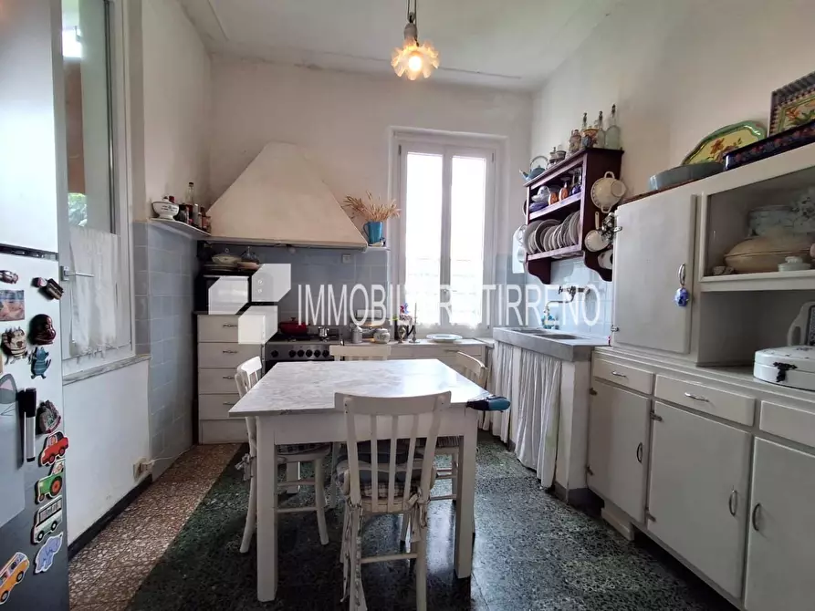 Immagine 17 di Casa indipendente in vendita  a Massa