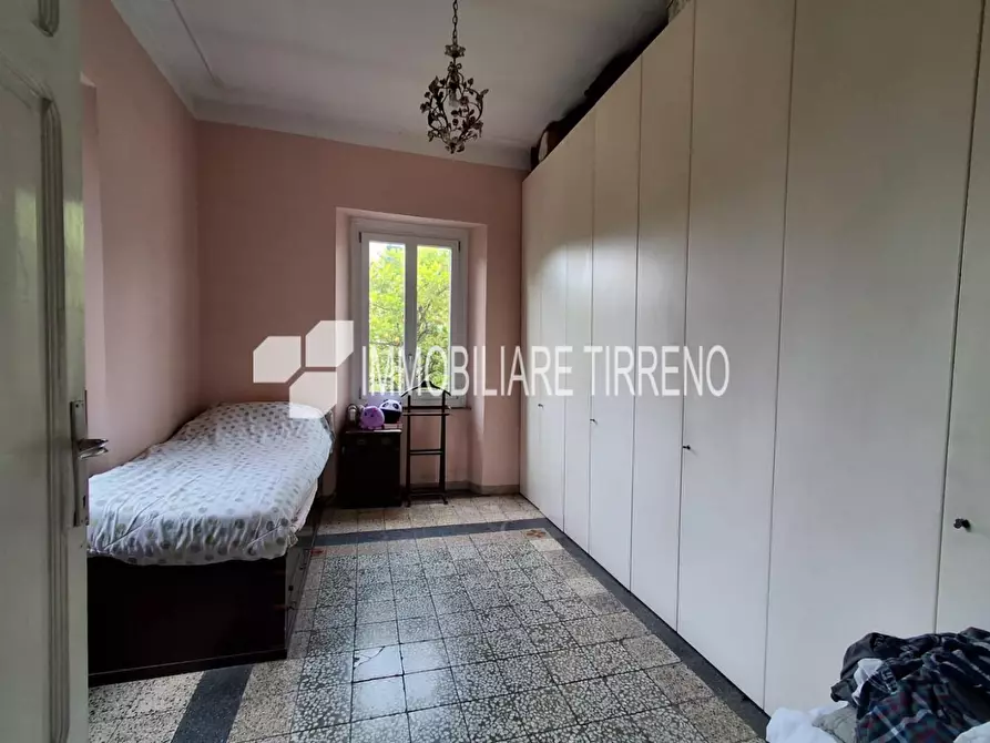 Immagine 10 di Casa indipendente in vendita  a Massa