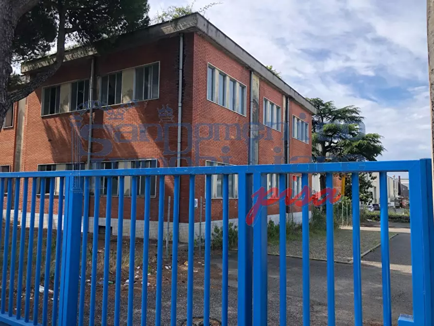 Immagine 2 di Ufficio in vendita  a Massa