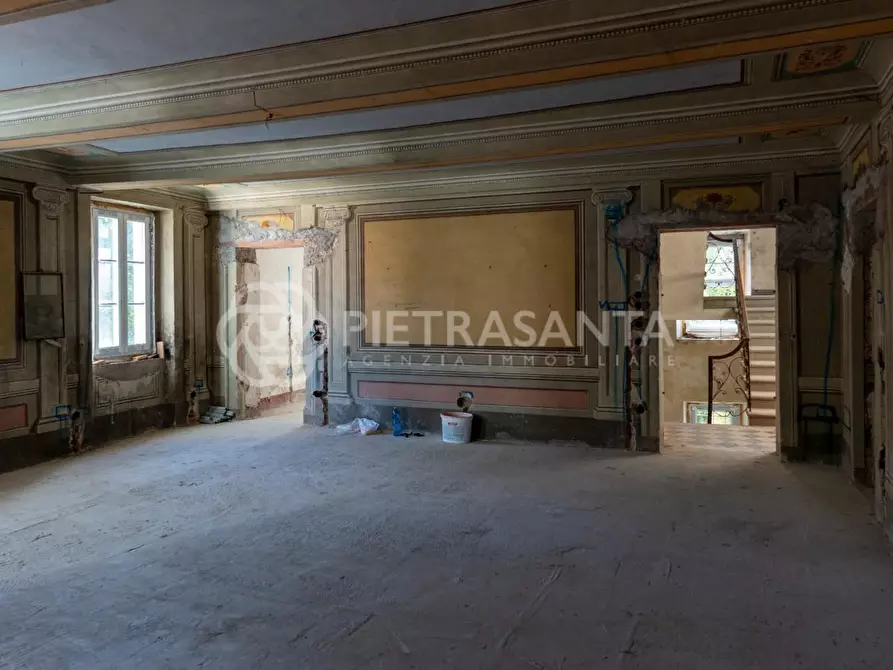 Immagine 30 di Villa in vendita  a Camaiore