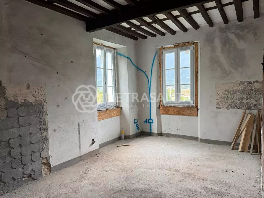 Immagine 25 di Villa in vendita  a Camaiore