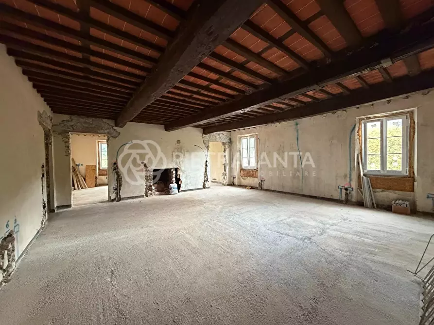 Immagine 19 di Villa in vendita  a Camaiore