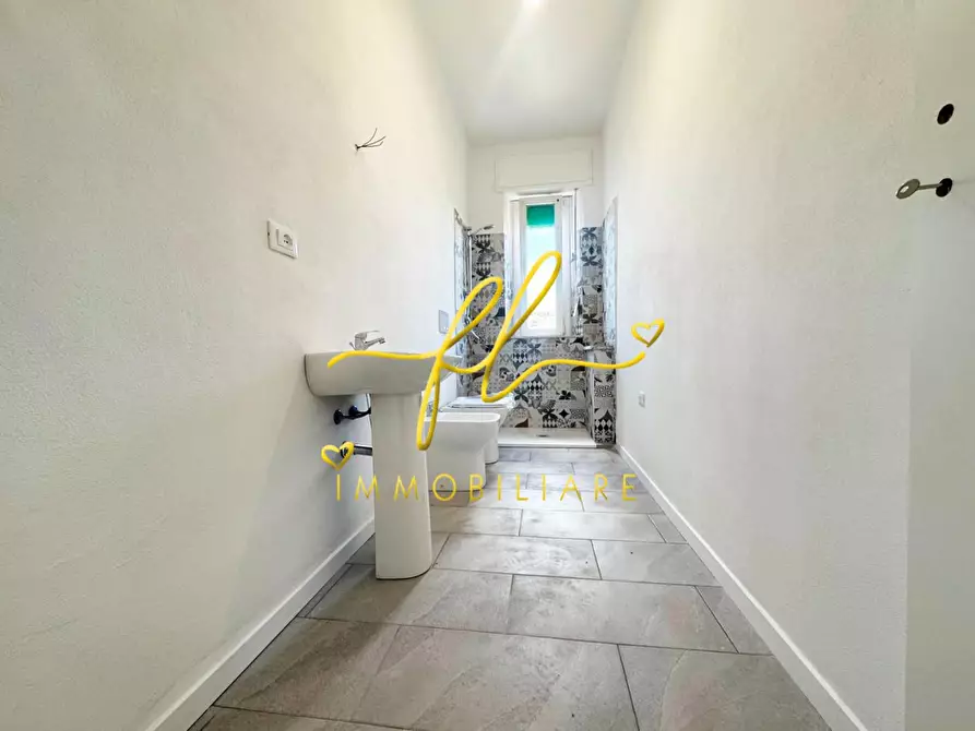 Immagine 29 di Appartamento in vendita  a Livorno