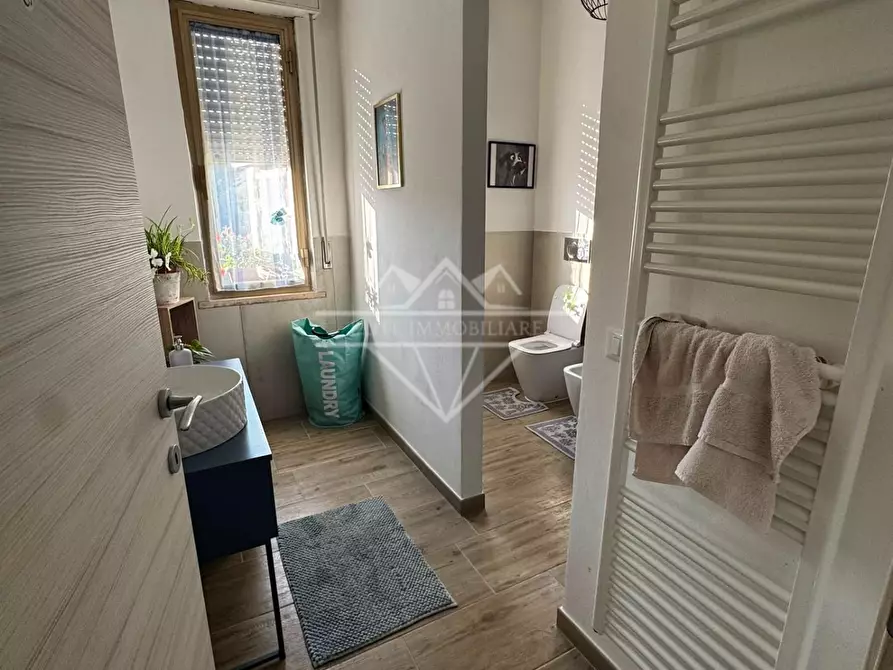 Immagine 19 di Casa indipendente in vendita  a Carrara