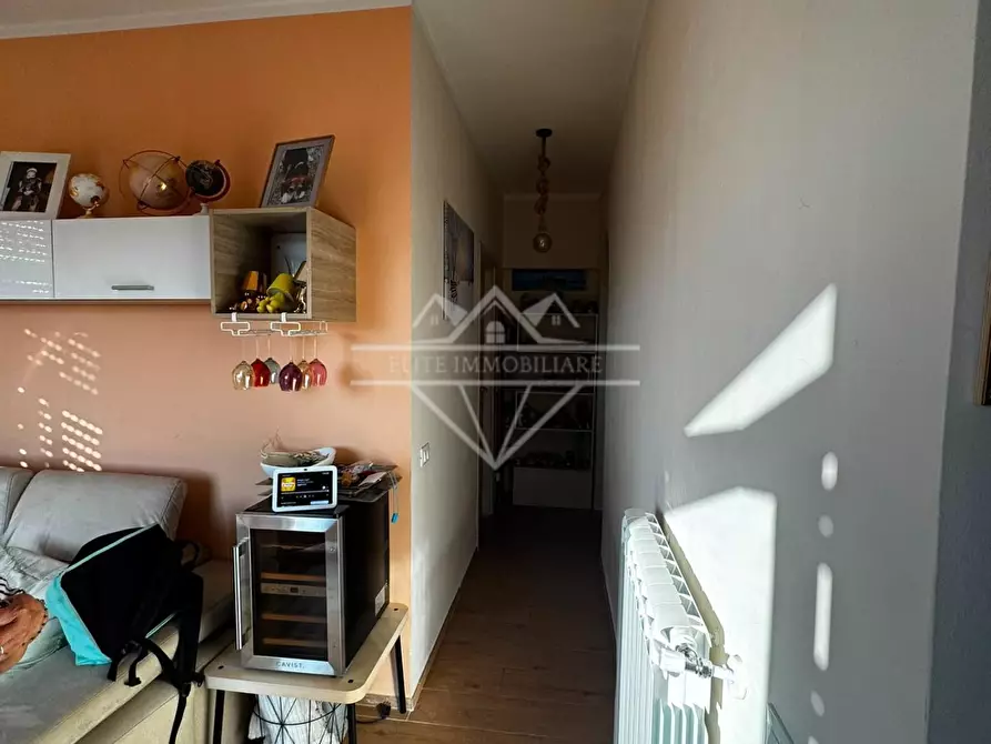 Immagine 12 di Casa indipendente in vendita  a Carrara