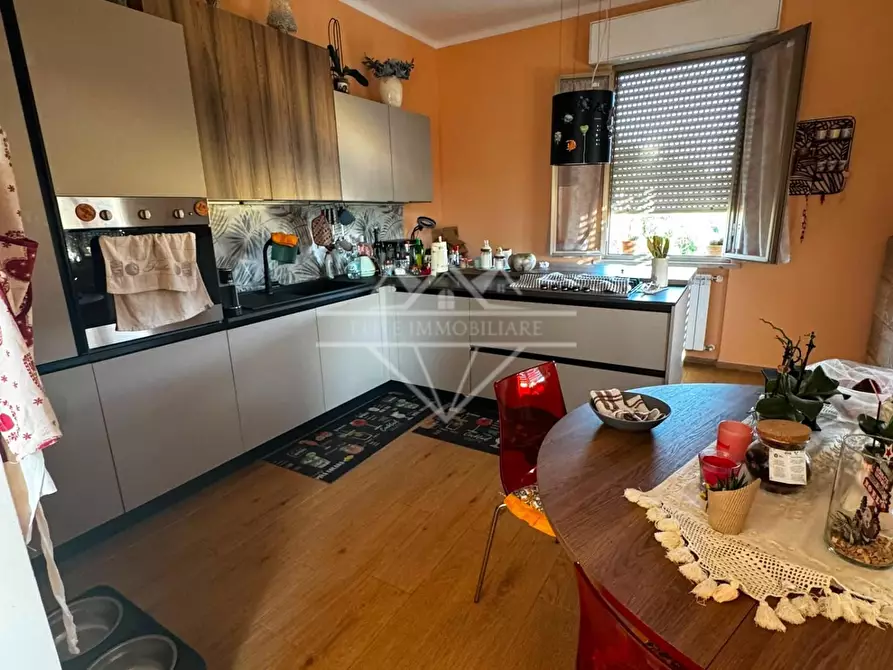 Immagine 17 di Casa indipendente in vendita  a Carrara