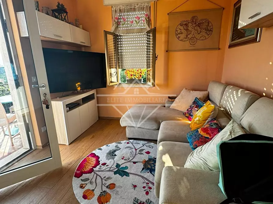 Immagine 13 di Casa indipendente in vendita  a Carrara