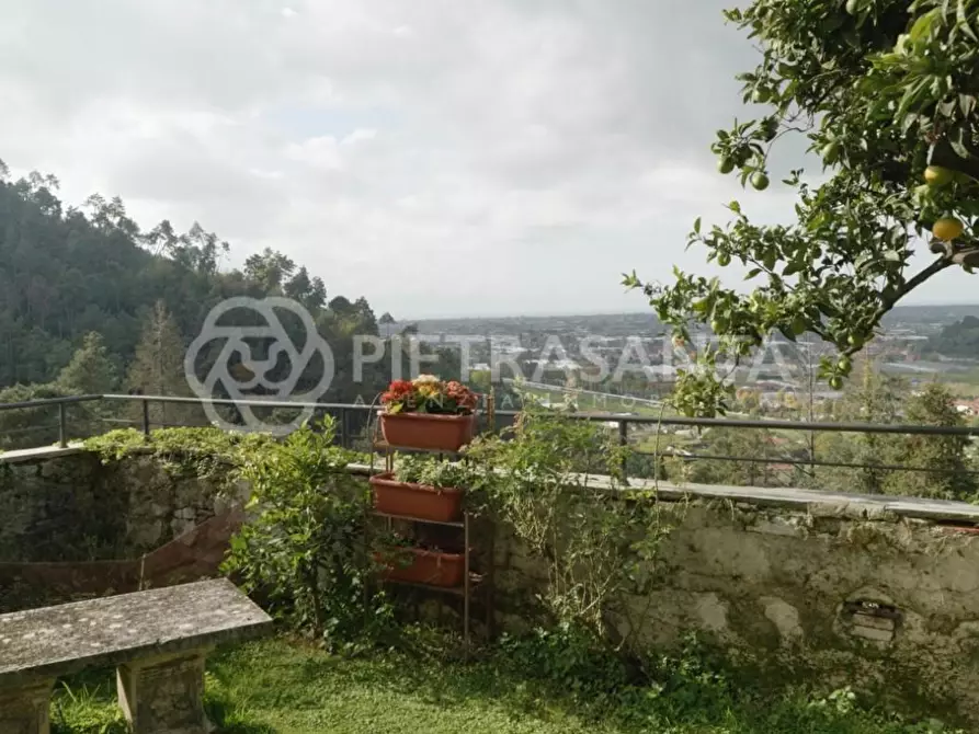 Immagine 25 di Villa in vendita  a Camaiore