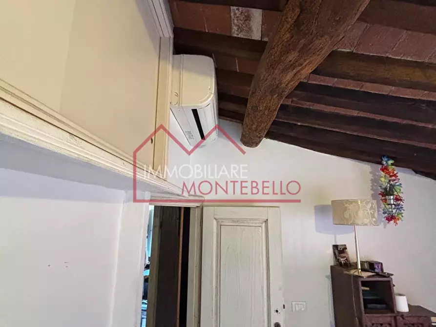 Immagine 18 di Terratetto in vendita  a Camaiore