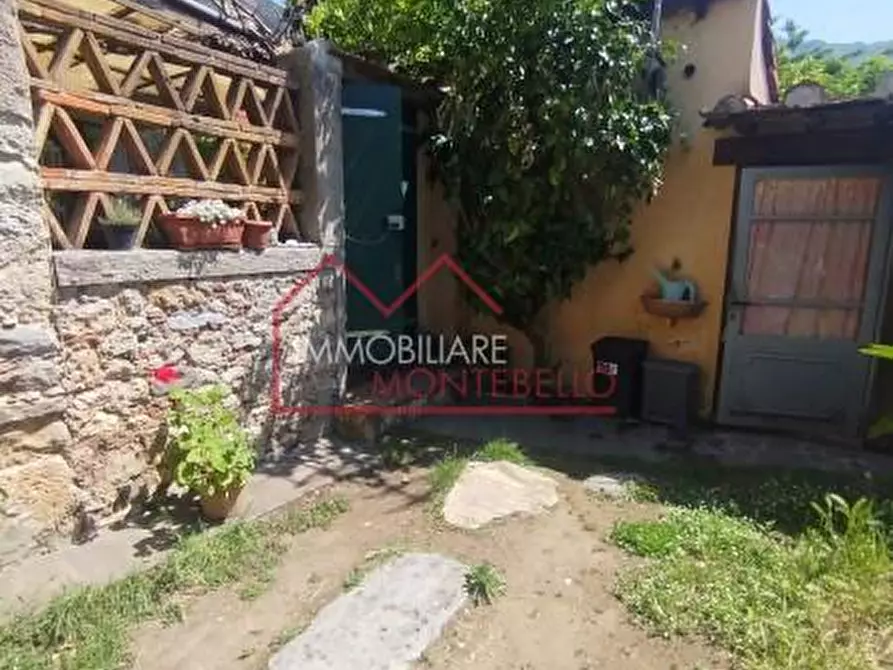 Immagine 2 di Terratetto in vendita  a Camaiore
