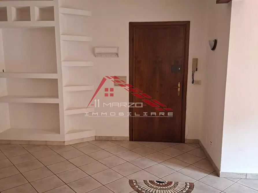 Immagine 2 di Appartamento in vendita  a Cascina