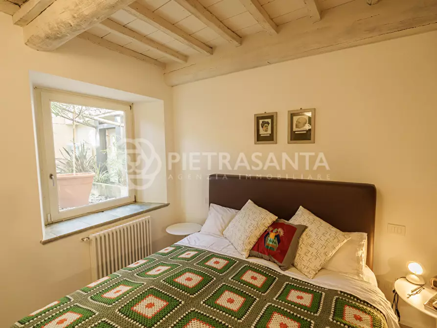Immagine 47 di Appartamento in vendita  a Pietrasanta