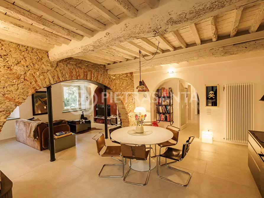 Immagine 18 di Appartamento in vendita  a Pietrasanta