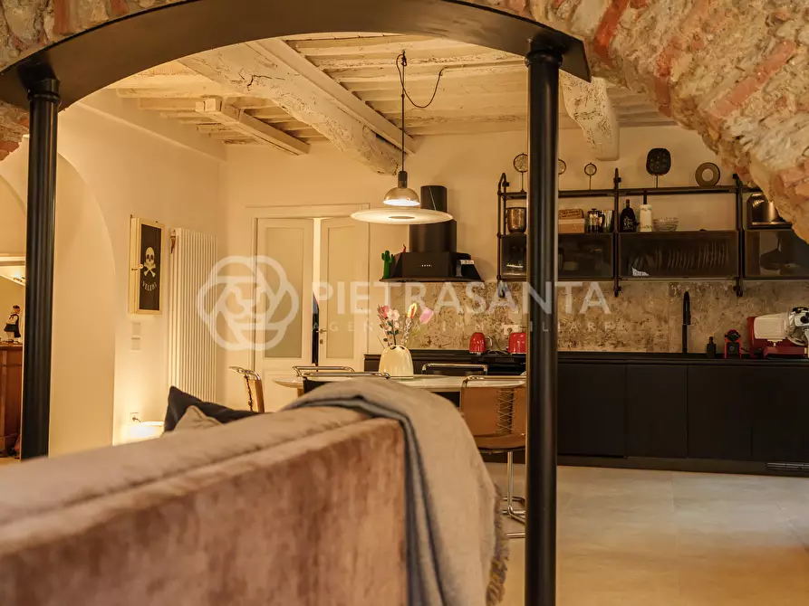 Immagine 5 di Appartamento in vendita  a Pietrasanta