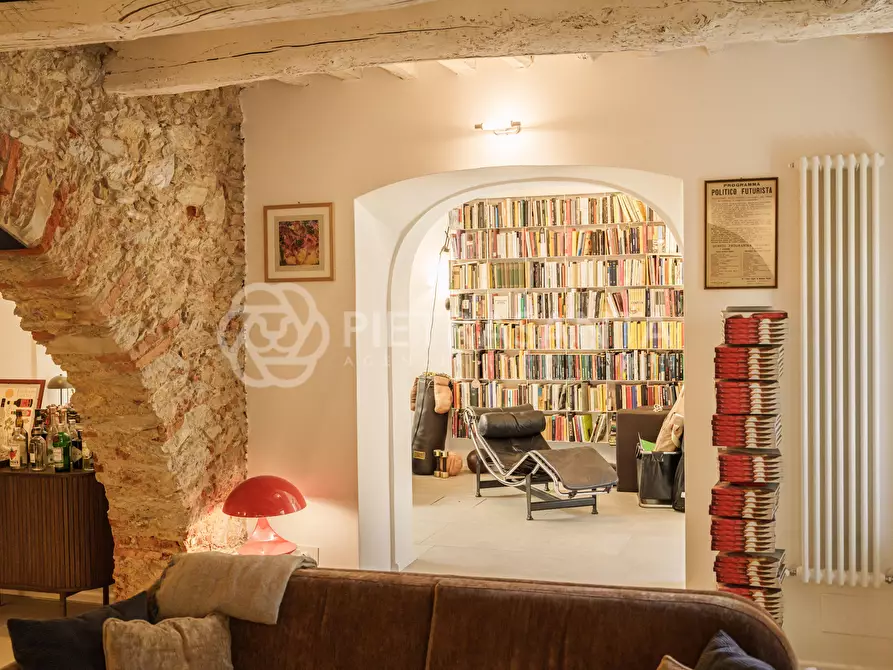 Immagine 8 di Appartamento in vendita  a Pietrasanta