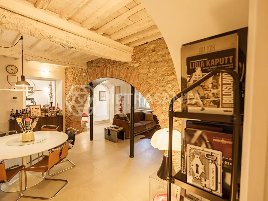 Immagine 24 di Appartamento in vendita  a Pietrasanta