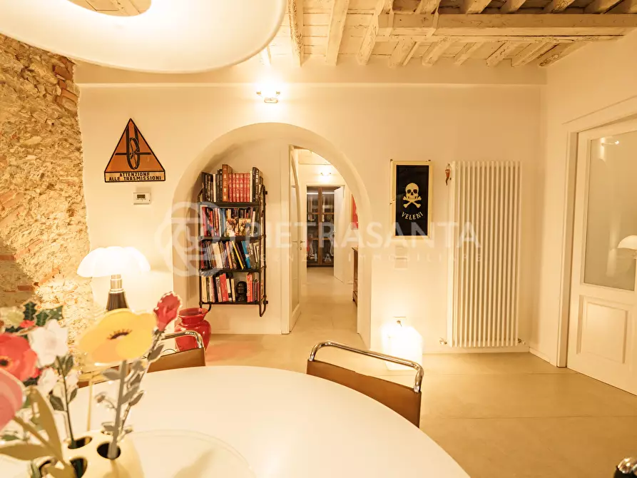 Immagine 22 di Appartamento in vendita  a Pietrasanta