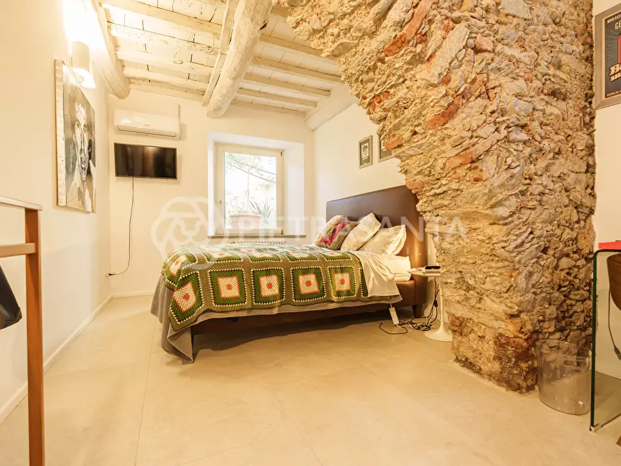 Immagine 42 di Appartamento in vendita  a Pietrasanta