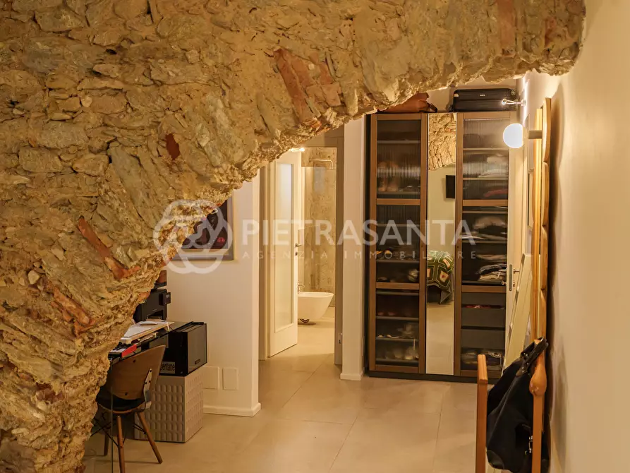 Immagine 45 di Appartamento in vendita  a Pietrasanta