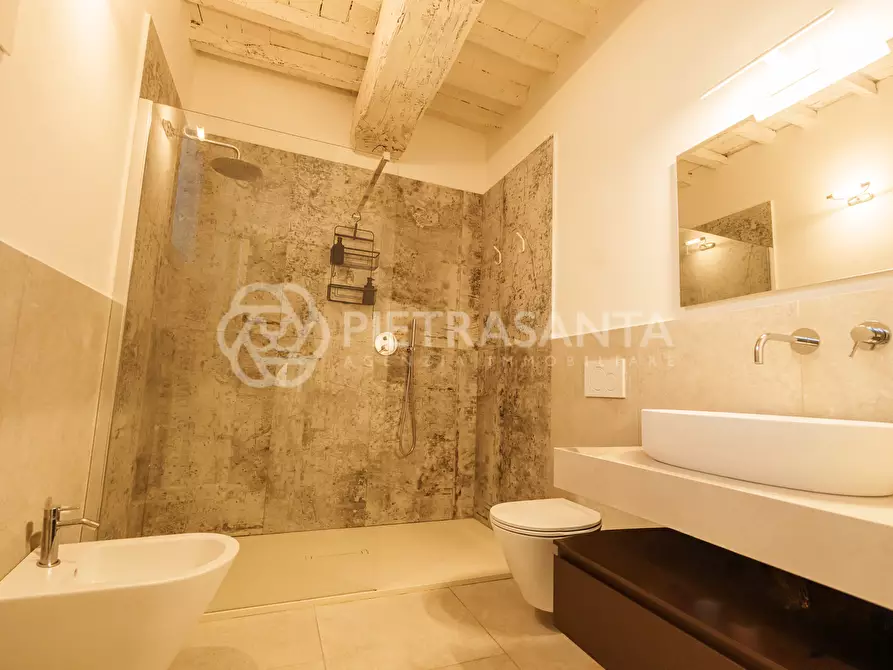 Immagine 51 di Appartamento in vendita  a Pietrasanta