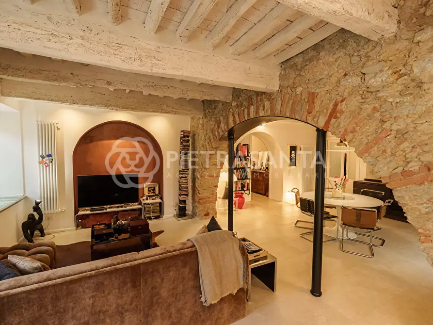 Immagine 2 di Appartamento in vendita  a Pietrasanta