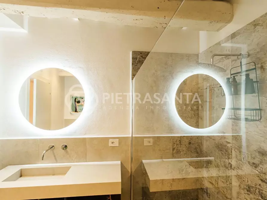 Immagine 37 di Appartamento in vendita  a Pietrasanta