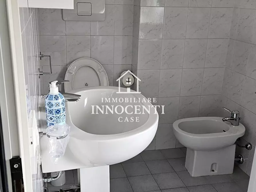 Immagine 7 di Appartamento in affitto  a Massa