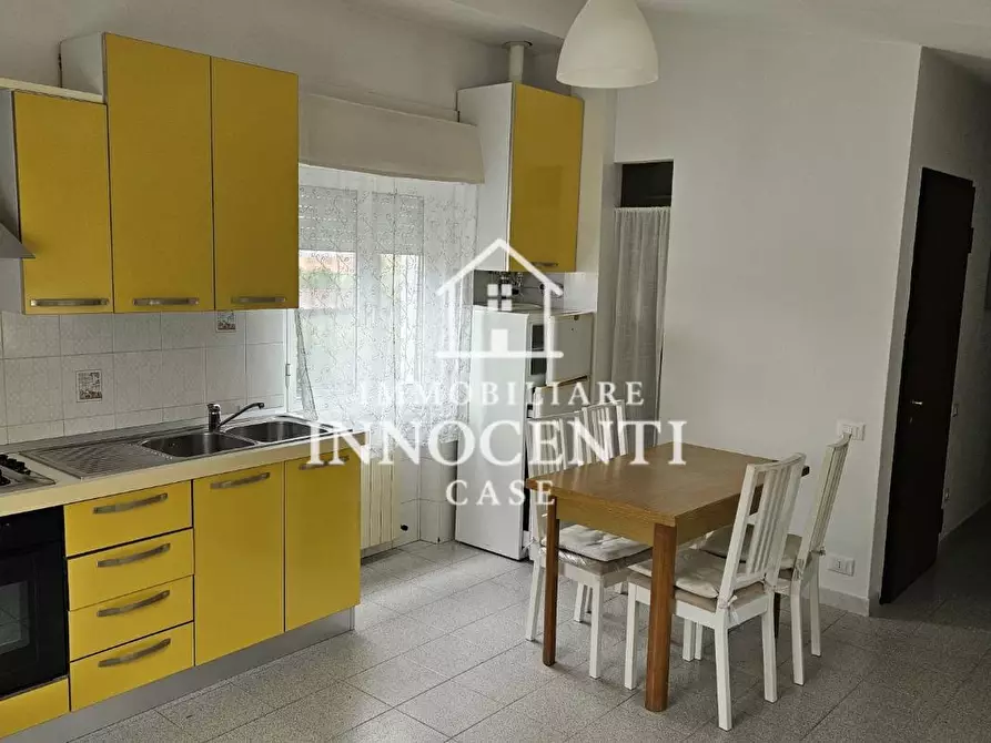 Immagine 2 di Appartamento in affitto  a Massa