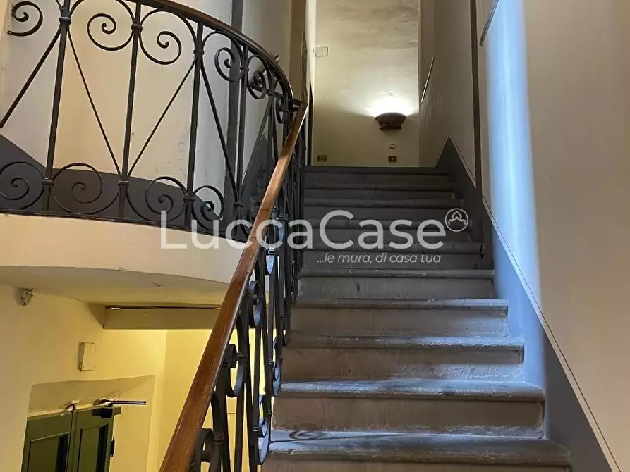 Immagine 13 di Appartamento in affitto  a Lucca