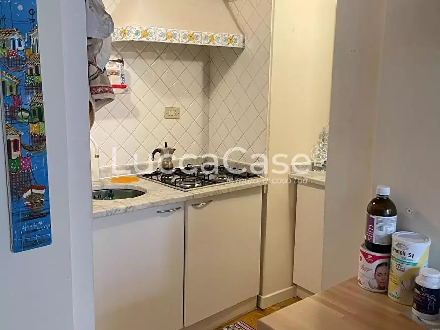 Immagine 3 di Appartamento in affitto  a Lucca
