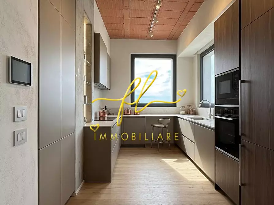 Immagine 11 di Villa in vendita  a Casciana Terme Lari