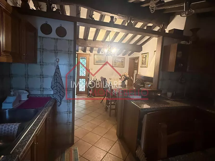 Immagine 20 di Appartamento in vendita  a Camaiore