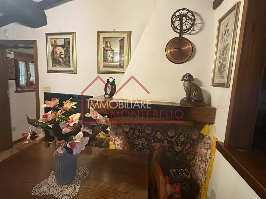 Immagine 12 di Appartamento in vendita  a Camaiore