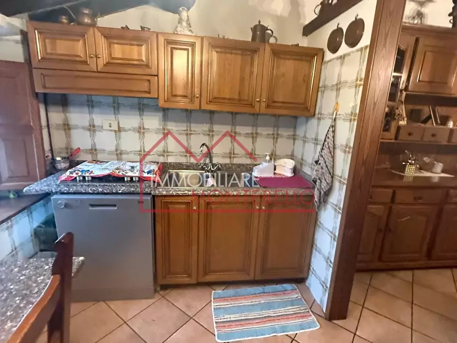 Immagine 18 di Appartamento in vendita  a Camaiore
