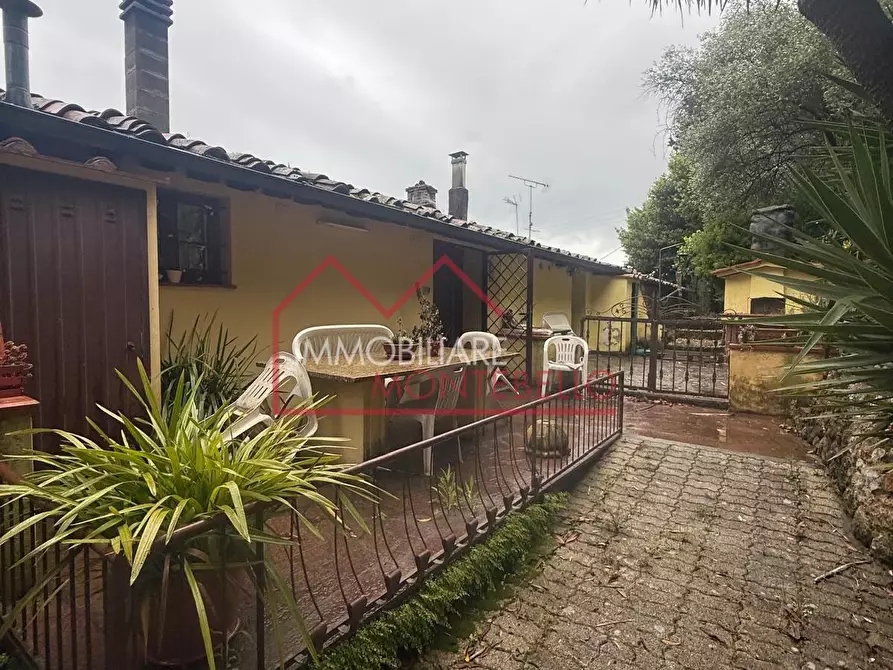 Immagine 25 di Appartamento in vendita  a Camaiore
