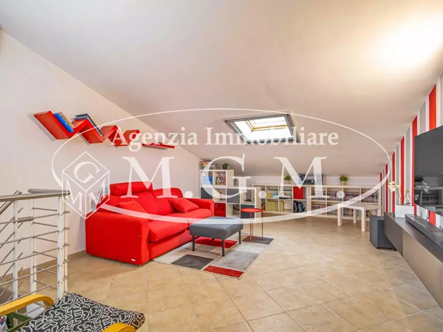 Immagine 21 di Appartamento in vendita  a Pontedera