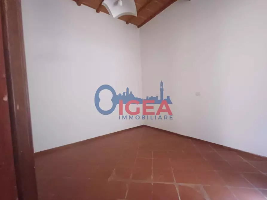 Immagine 18 di Appartamento in vendita  a Siena