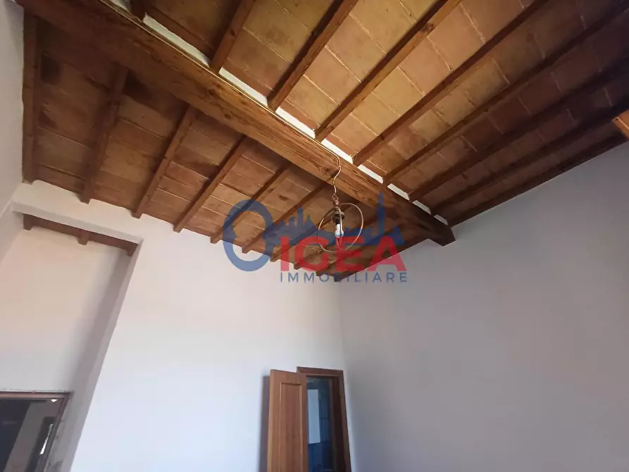 Immagine 13 di Appartamento in vendita  a Siena