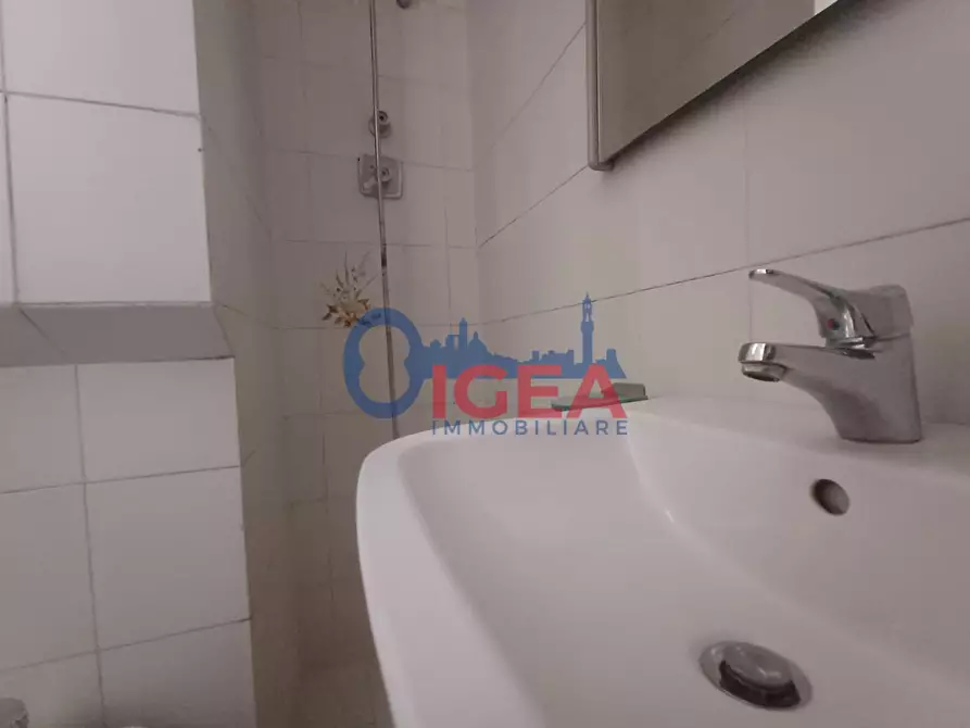 Immagine 26 di Appartamento in vendita  a Siena