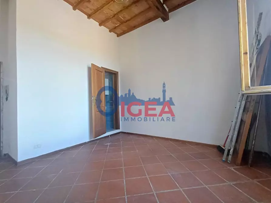 Immagine 12 di Appartamento in vendita  a Siena