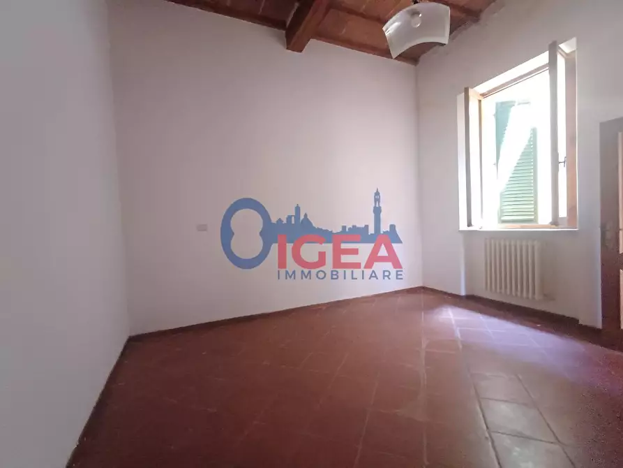Immagine 24 di Appartamento in vendita  a Siena