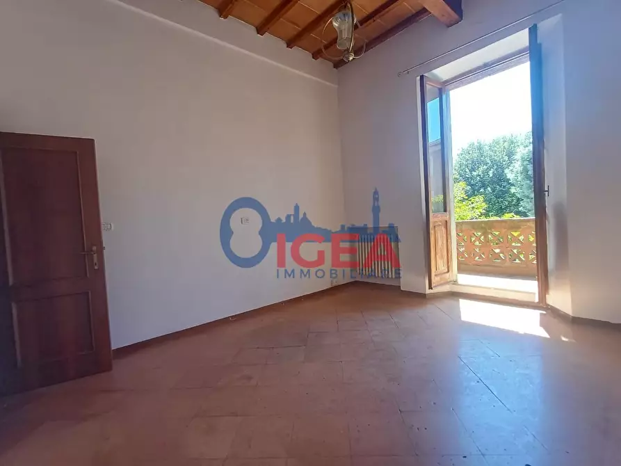 Immagine 7 di Appartamento in vendita  a Siena