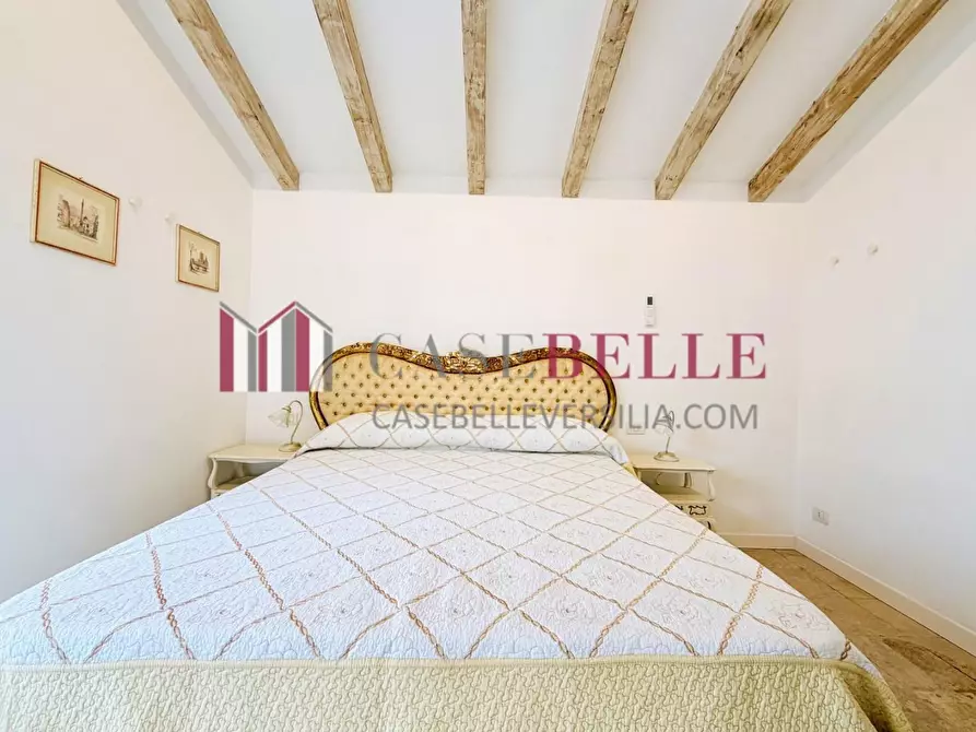 Immagine 47 di Casa colonica in affitto  a Pietrasanta