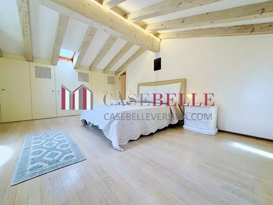 Immagine 39 di Casa colonica in affitto  a Pietrasanta