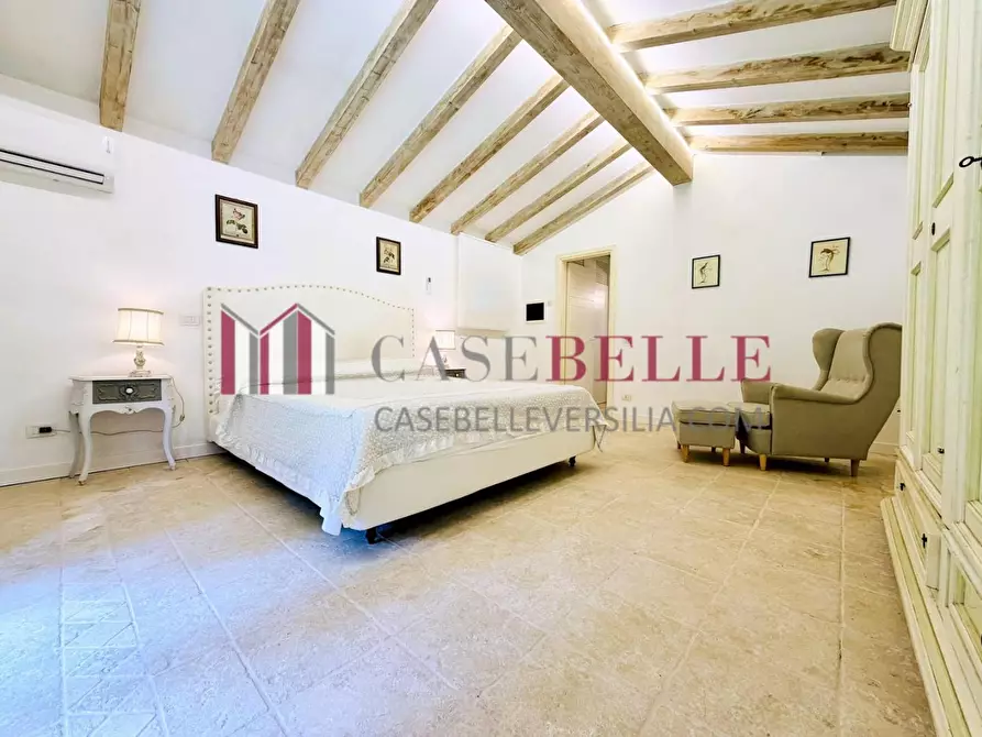 Immagine 54 di Casa colonica in affitto  a Pietrasanta