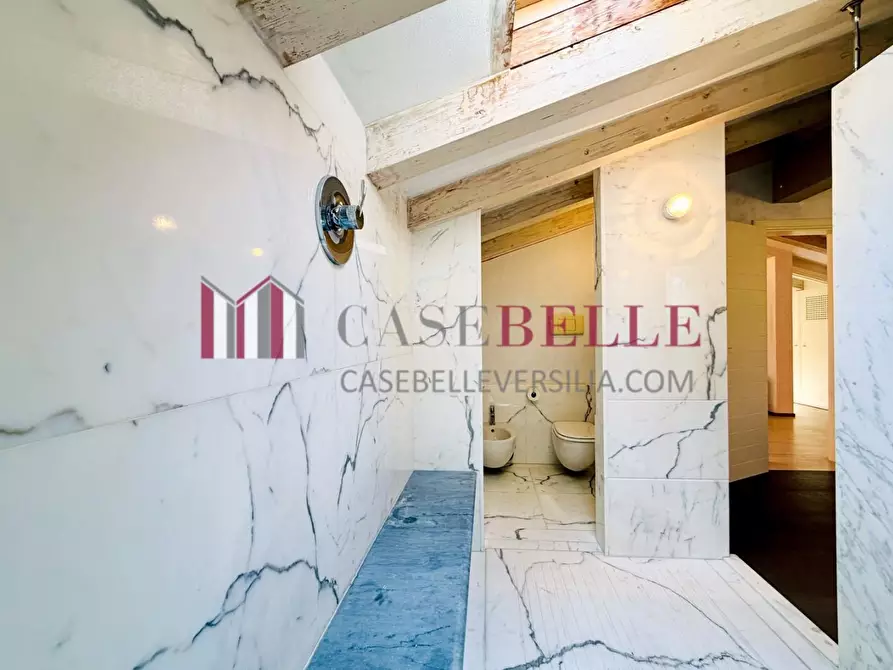 Immagine 30 di Casa colonica in affitto  a Pietrasanta