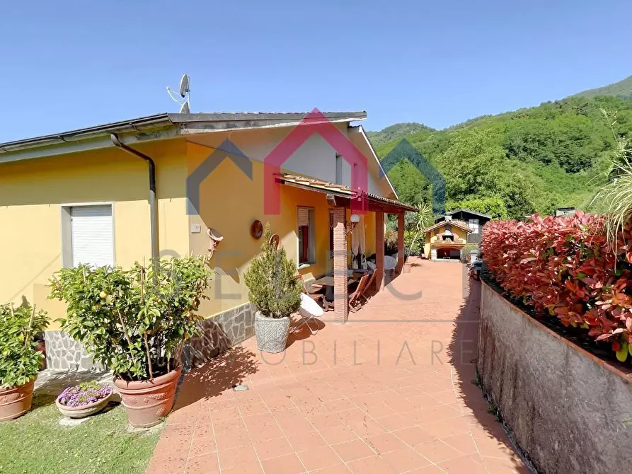 Immagine 4 di Casa indipendente in vendita  a Pescaglia