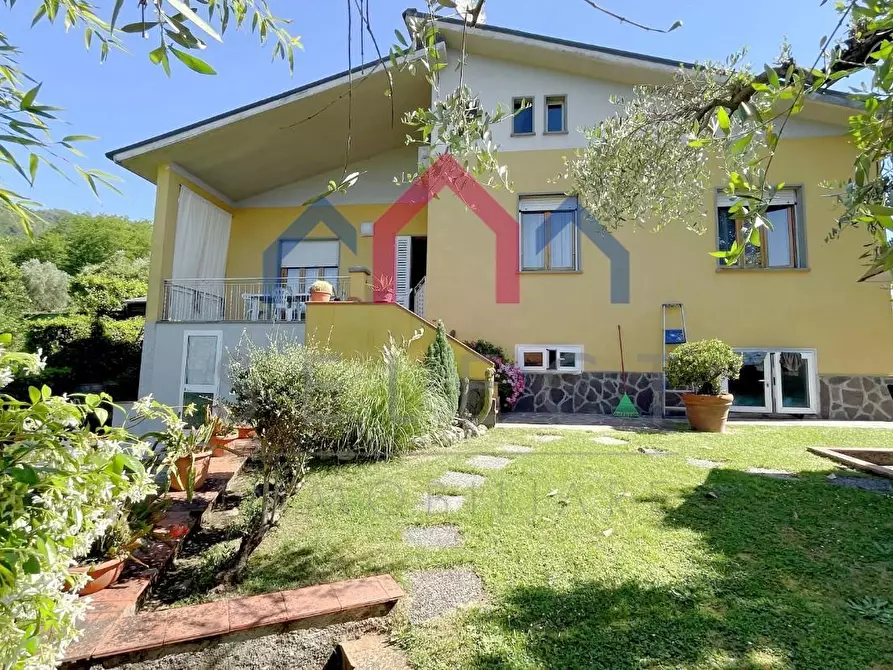 Immagine 3 di Casa indipendente in vendita  a Pescaglia
