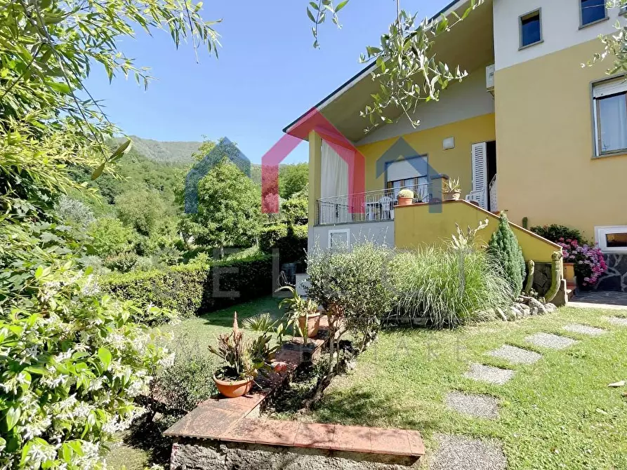 Immagine 11 di Casa indipendente in vendita  a Pescaglia