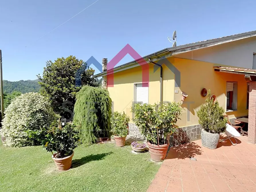 Immagine 6 di Casa indipendente in vendita  a Pescaglia